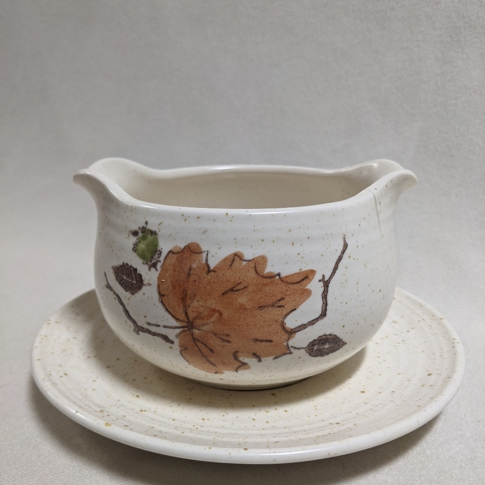 Poppytrail Metlox USA California Gravy Bowl w/Saucer Gold Fall Autumn Leaf Cream